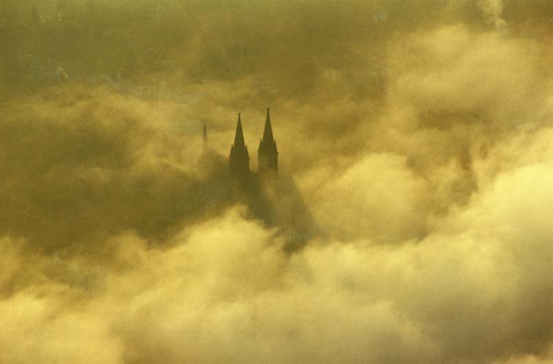 praha_vysehrad_rano_letecky1