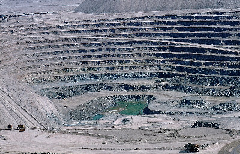 800px-chuquicamata-002_02