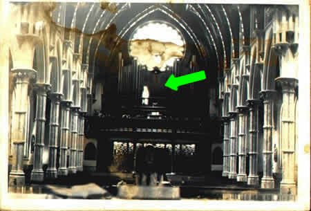 fantasma_iglesia_2