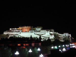 potala-noche