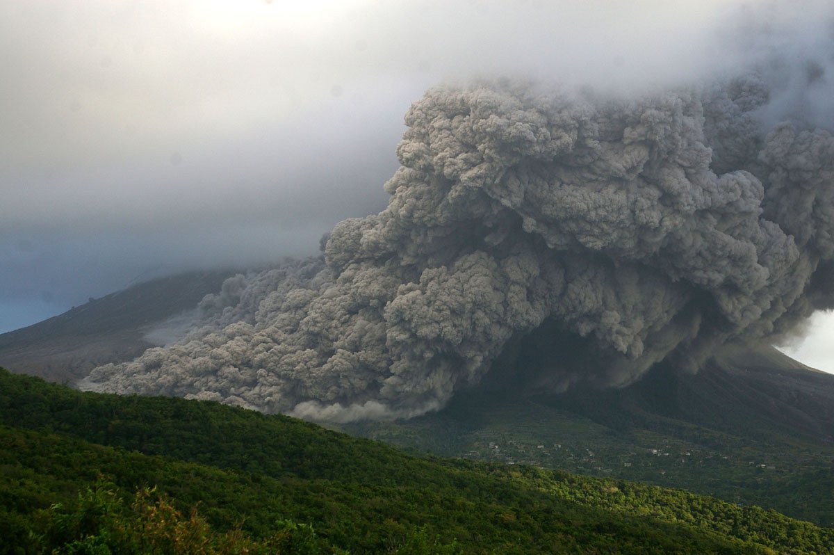volcan_montserrat_erupcion