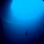 Salto base en el Blue Dean´s Hole, el agujero azul más profundo del mundo