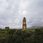 Iglesia de San Juan de Paricutín y el volcán. Pueblos bajo la lava.